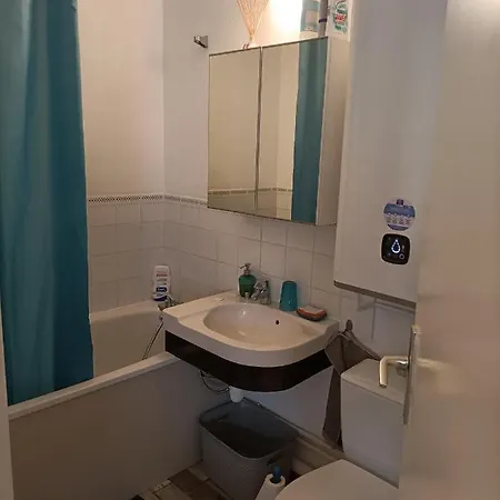 Petite Vue